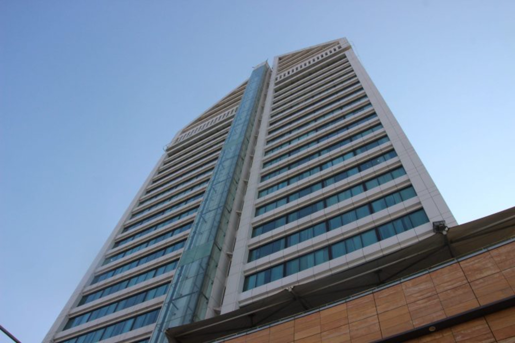 イラン、旅先の宿泊場所レビュー　①シラーズ