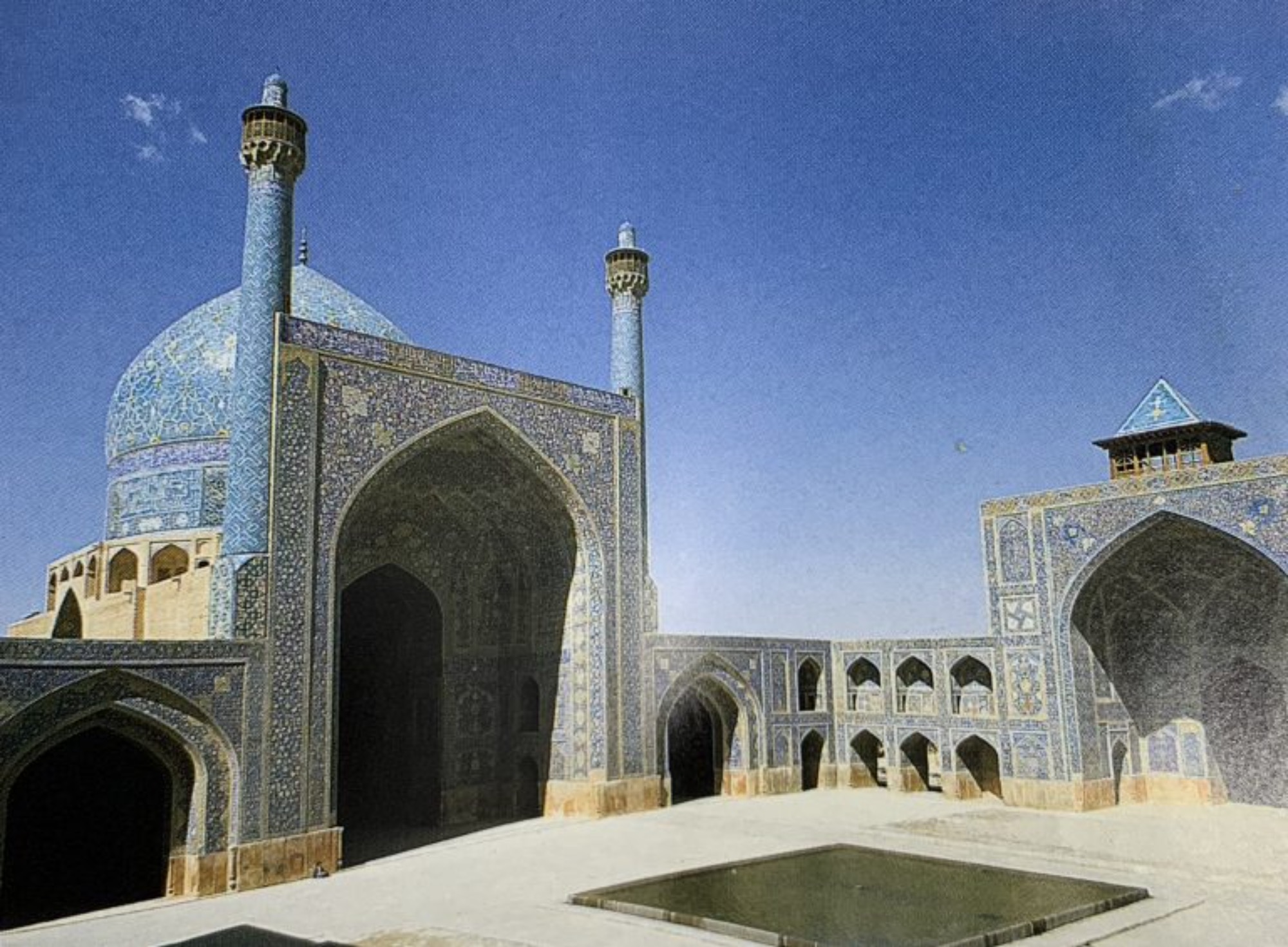 【スタッフの”ウラ”話】絨毯関連書籍の紹介④‐１