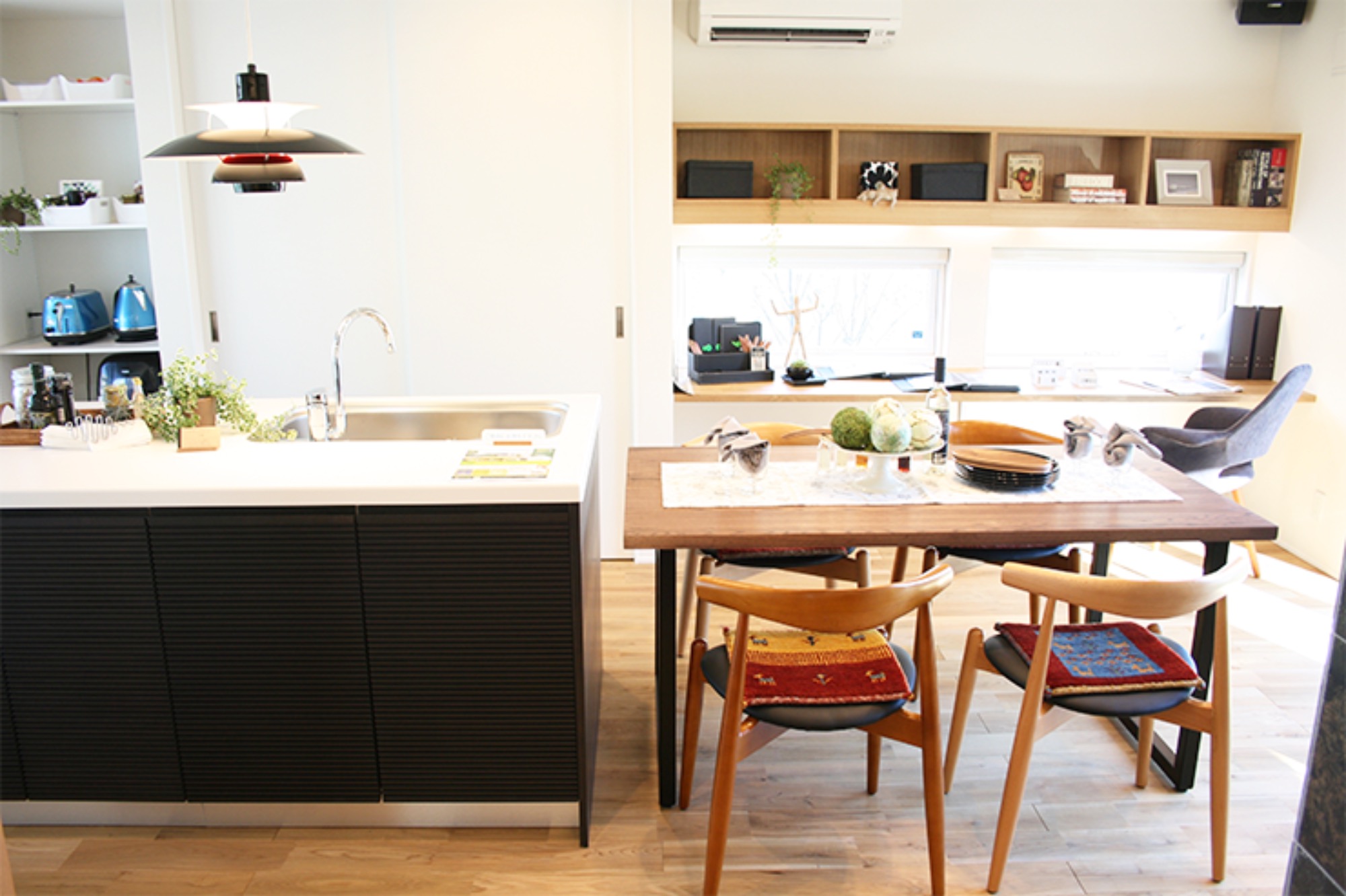 R+house×ギャッベアートギャラリー