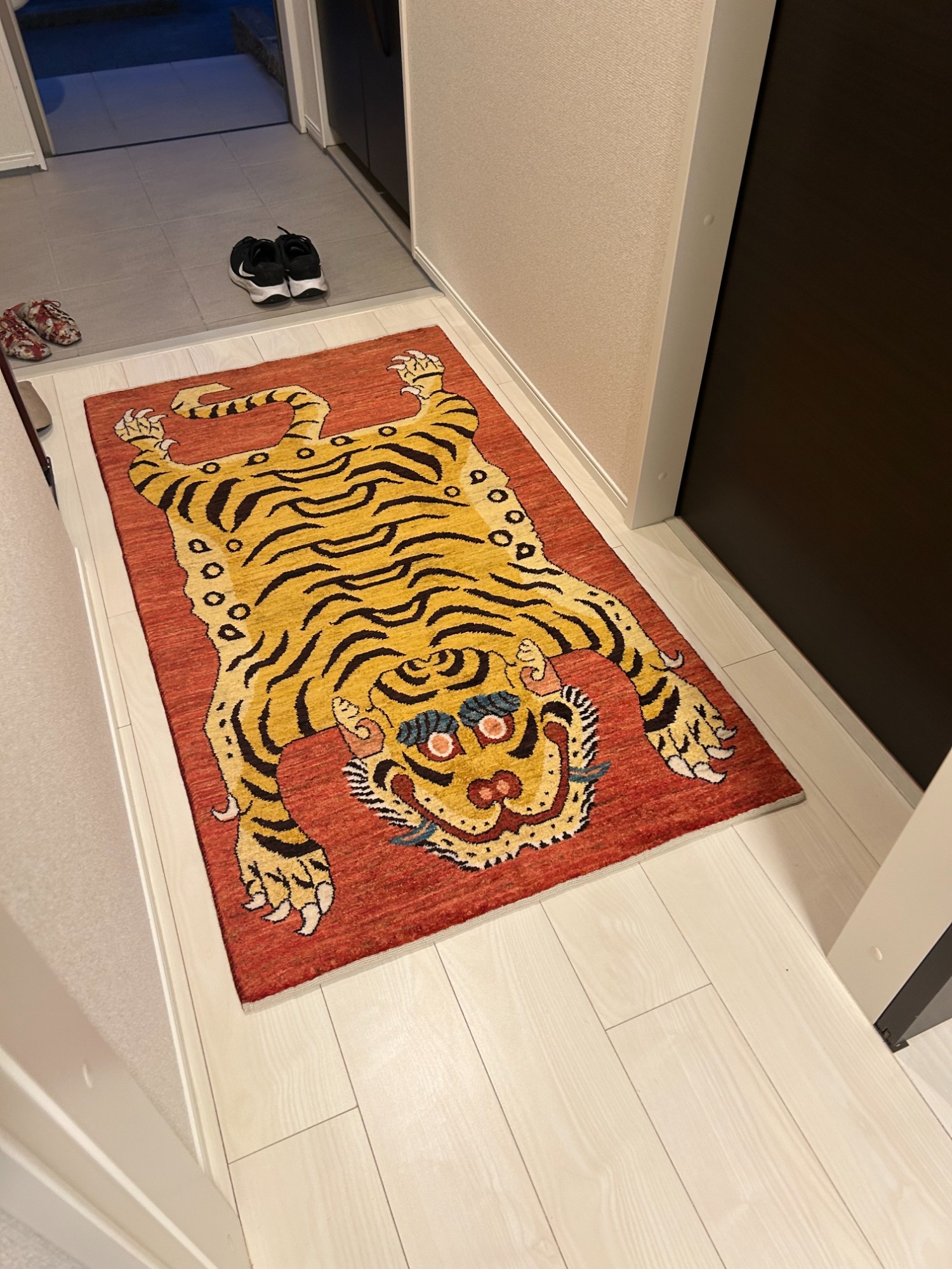 チベタンタイガーを玄関に