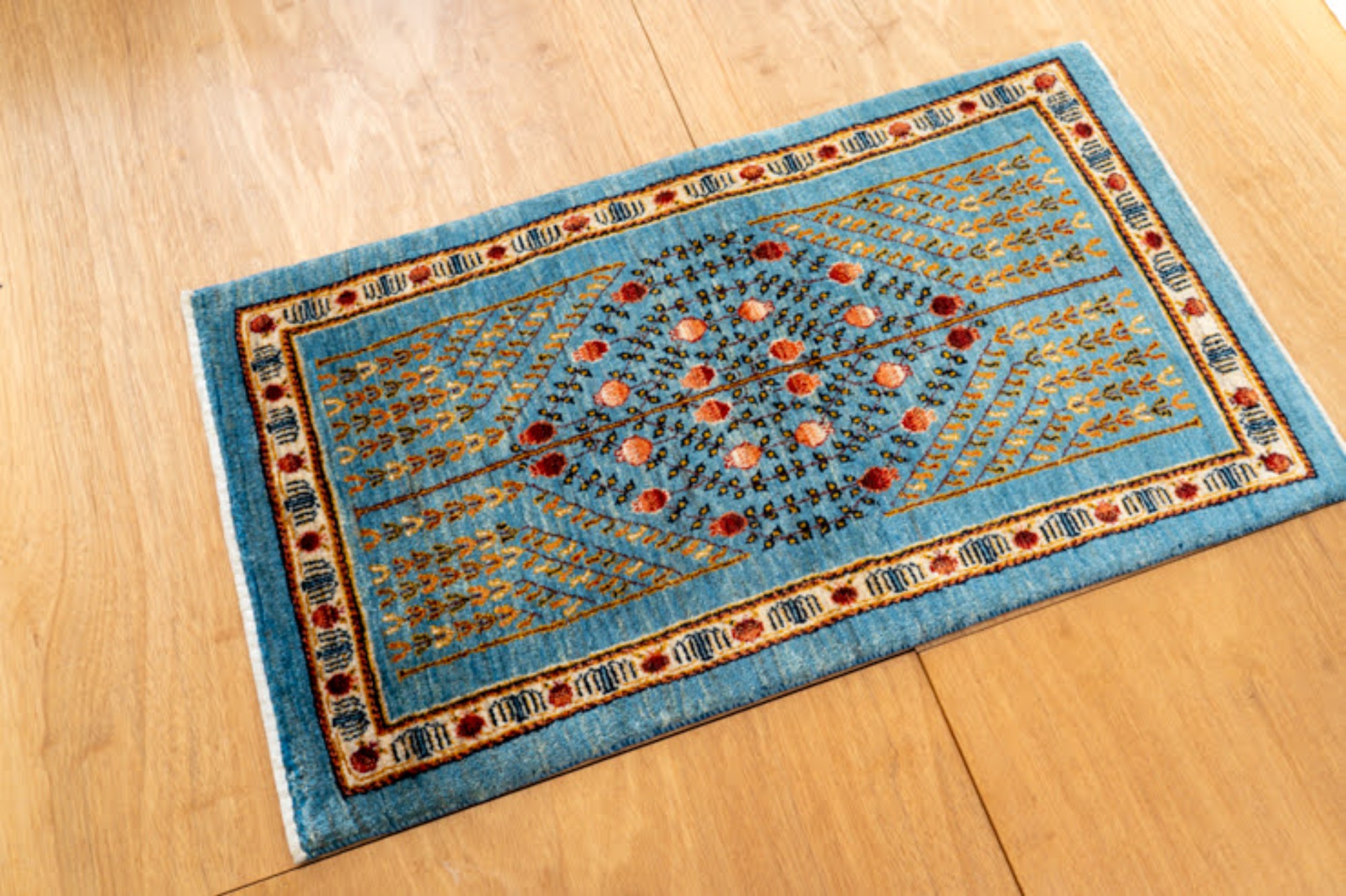 るりまりです　新品　ギャッベ　39x39  ベージュ系②+① ベージュ好きのためのベージュギャッベ123×82cm【送料無料