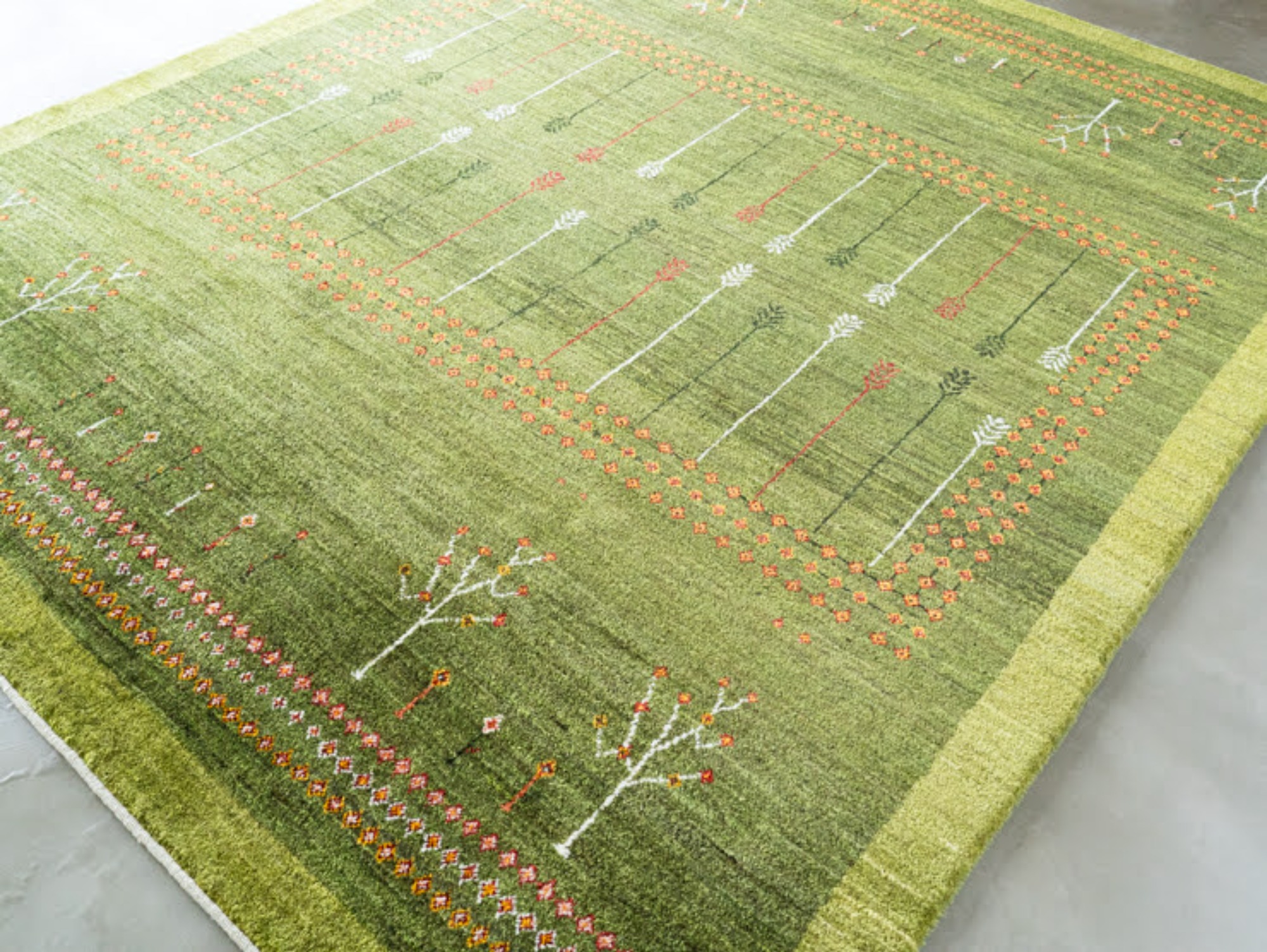 10128611 アマレ 247×206