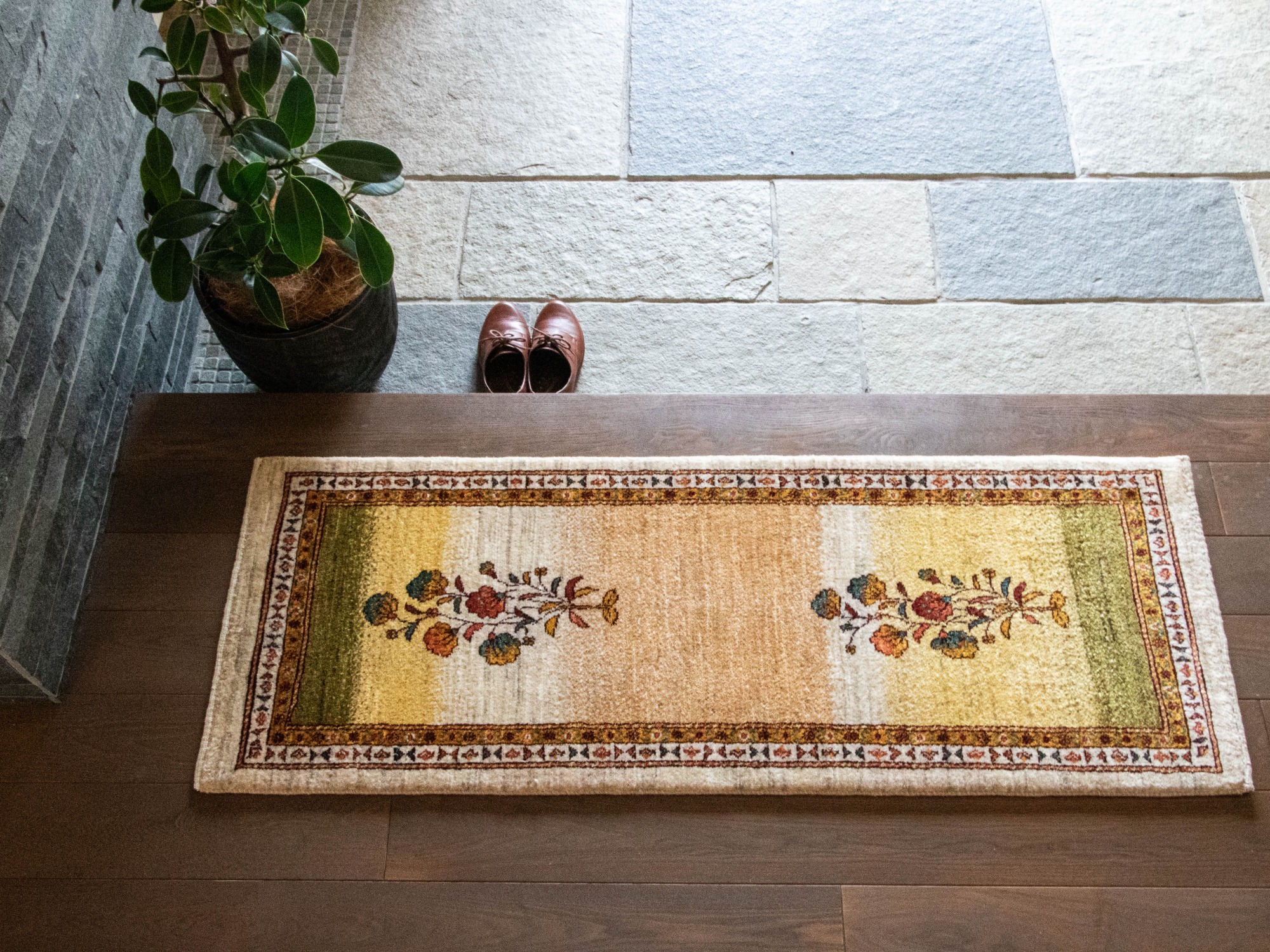 使用事例⑤ ギャッベかまち黄