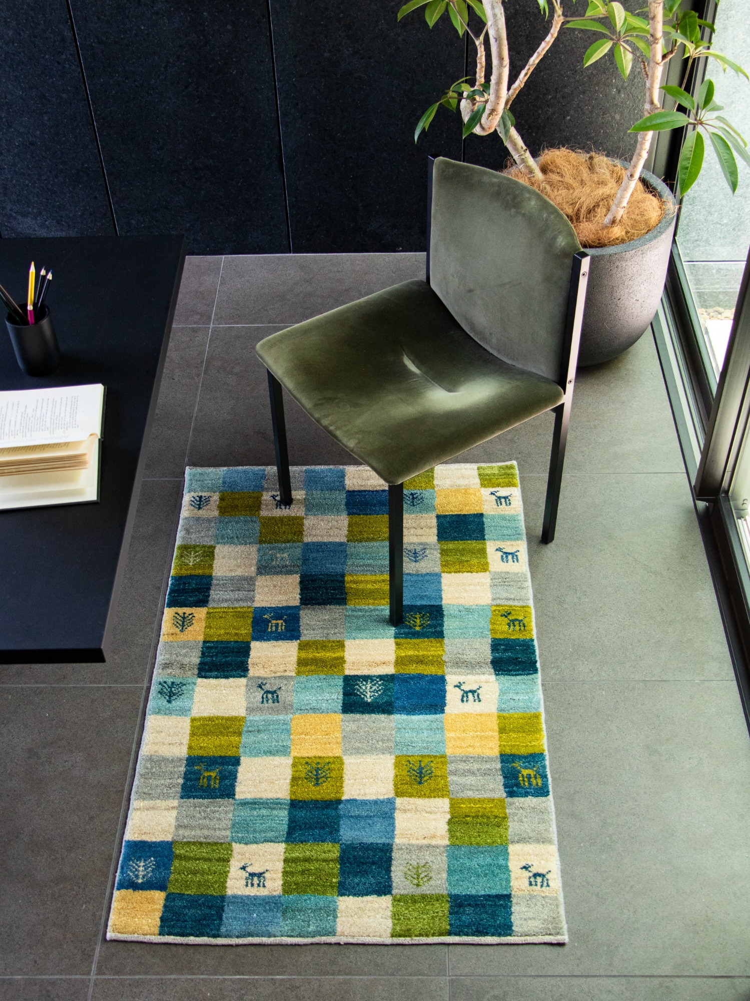 使用事例⑤　ギャッベ　チャラク黄