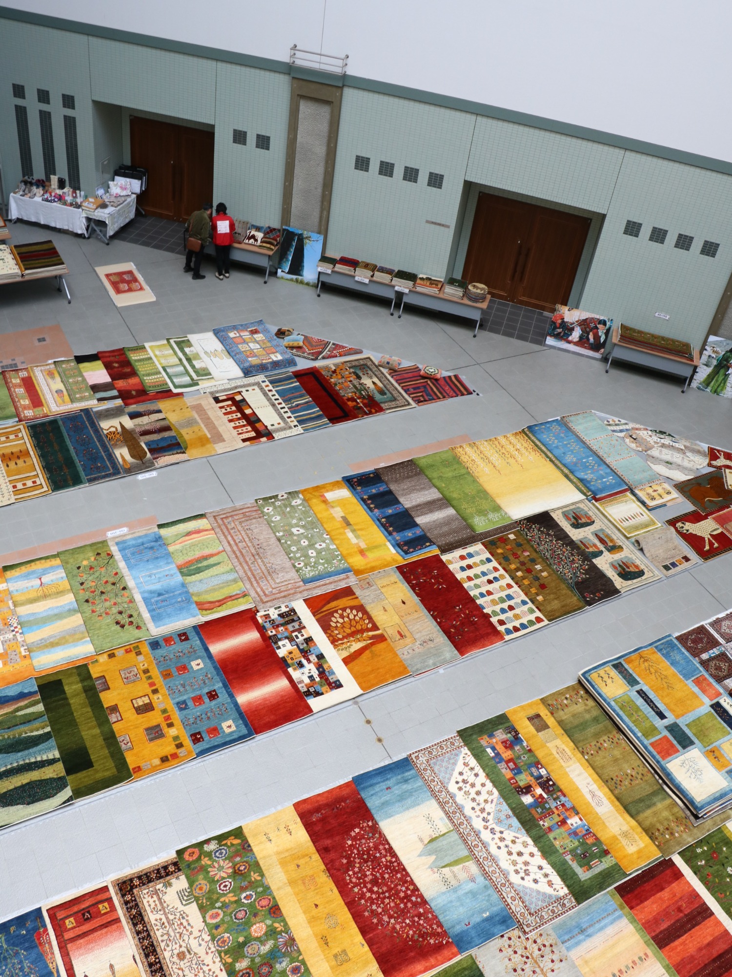 使用事例④ リビングギャッベ牛青