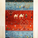 アマレ・156×108・赤・青・ラクダ・人・木・羊・センターラグサイズ・真上画