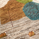 アマレランドスケープ・180×121・青緑・遊牧風景・羊・木・センターラグサイズ・アップ画