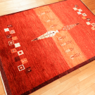 アマレ・166×117・赤色・糸杉・鹿・木・センターラグサイズ・使用イメージ画