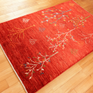 アマレ・153×100・赤色・生命の樹・花・センターラグサイズ・使用イメージ画