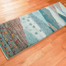 アマレランドスケープ・143×50・水色・羊・山・風景・廊下敷き・使用イメージ画