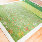 アマレ・189×152・緑色・羊・生命の樹・リビングサイズ・使用イメージ画