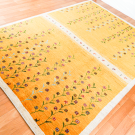 アマレ・ 241×172・黄色・生命の樹・鹿・リビングサイズ・使用イメージ画