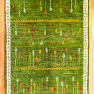 アマレ・154×103・緑色・麦・鹿・木・センターラグサイズ・真上画