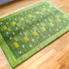 アマレ・150×101・緑色・ラクダ・鹿・木・センターラグサイズ・使用イメージ画