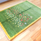 アマレ・154×104・生命の樹・花・緑色・センターラグサイズ・使用イメージ画