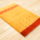 アマレ・90×60・黄色・オレンジ色・木・鹿・玄関マットサイズ・使用イメージ画