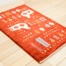 カシュクリ・92×62・赤色・鳥・花・糸杉・玄関マットサイズ・使用イメージ画