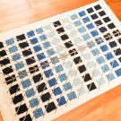 アマレ・生命の樹・青色・グラデーション・白原毛・センターラグサイズ・使用イメージ画